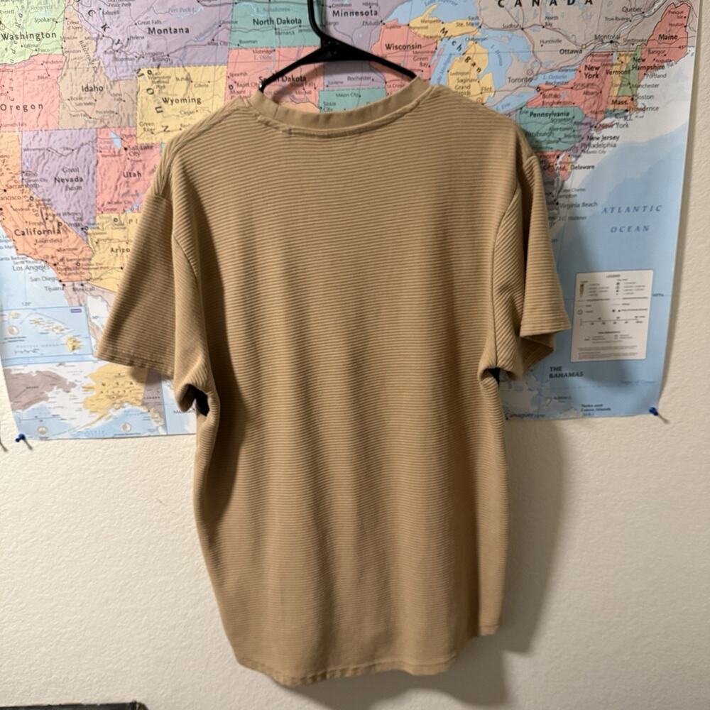 Guess Men’s T Shirt+Short Sleeve Hoodie XL Tan (Bundle Of 2) - Picture 6 of 10